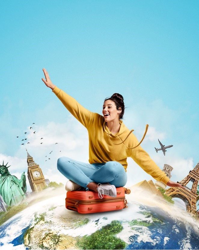 full-shot-woman-travel-concept-1